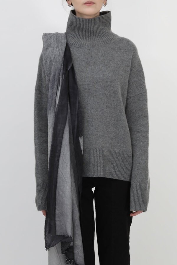 THEIA TURTLENECK IN CASHMERE YAK & MERINO